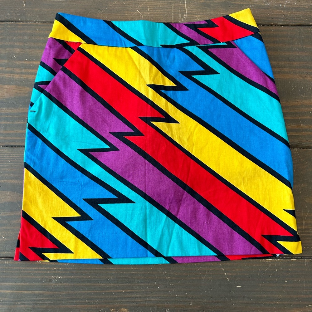 Loudmouth Ladies Women’s size 2 bright green red yellow print golf‎ skirt skort